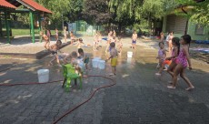 Poletje je tu